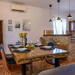 Komfortable- Ruhige Erdgeschoss-ferienwohnung By Interhome Сasa de vacaciones Puntera