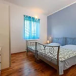 Tatil Evi Komfortable- Ruhige Erdgeschoss-ferienwohnung By Interhome Puntera