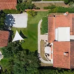 Komfortable- Ruhige Erdgeschoss-ferienwohnung By Interhome * Puntera