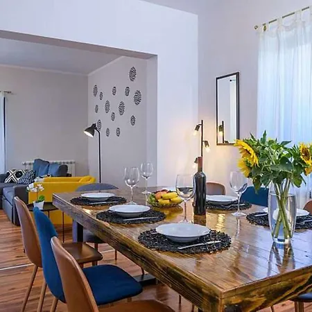 Komfortable- Ruhige Erdgeschoss-ferienwohnung By Interhome *