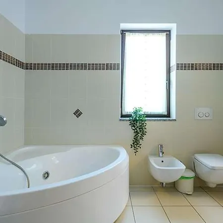 Komfortable- Ruhige Erdgeschoss-ferienwohnung By Interhome Ferienhaus