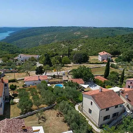 Tatil Evi Komfortable- Ruhige Erdgeschoss-ferienwohnung By Interhome *