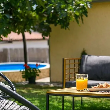 Tatil Evi Komfortable- Ruhige Erdgeschoss-ferienwohnung By Interhome Puntera