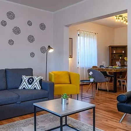 Komfortable- Ruhige Erdgeschoss-ferienwohnung By Interhome Tatil Evi Puntera