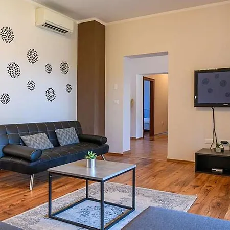 Komfortable- Ruhige Erdgeschoss-ferienwohnung By Interhome Tatil Evi *
