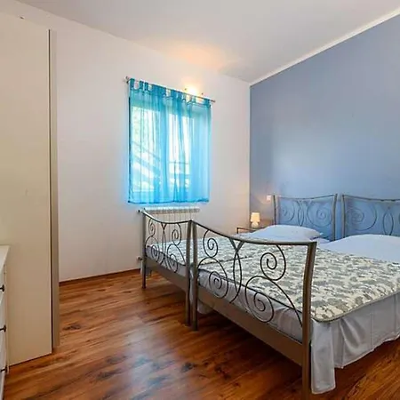 Tatil Evi Komfortable- Ruhige Erdgeschoss-ferienwohnung By Interhome Puntera