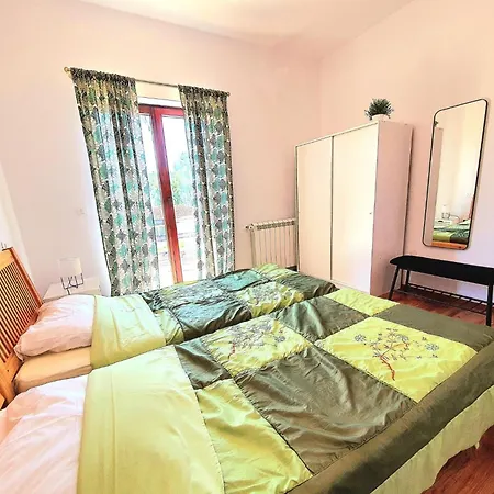 Vakantiehuis Komfortable- Ruhige Erdgeschoss-ferienwohnung By Interhome