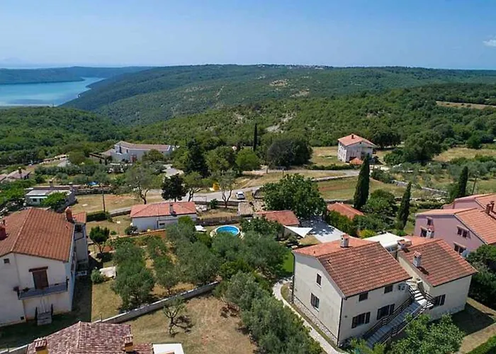 Vakantiehuis Komfortable- Ruhige Erdgeschoss-ferienwohnung By Interhome *