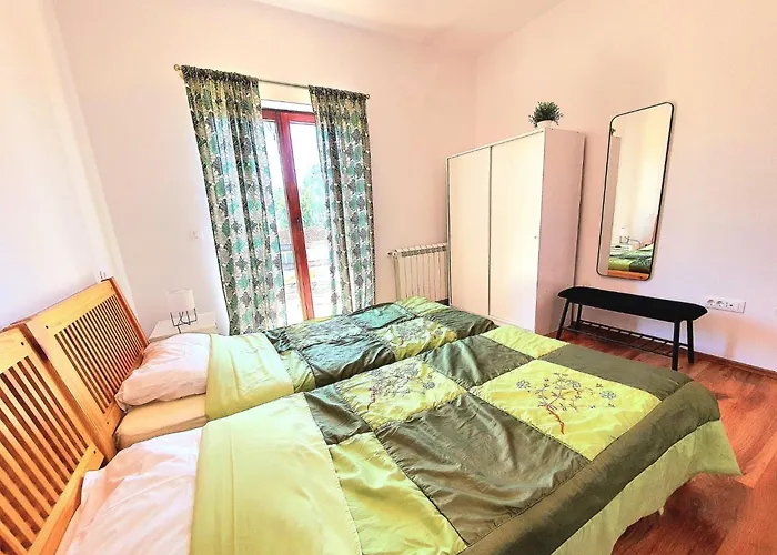 Vakantiehuis Komfortable- Ruhige Erdgeschoss-ferienwohnung By Interhome