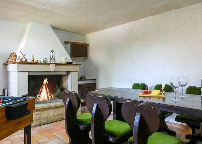 Komfortable- Ruhige Erdgeschoss-ferienwohnung By Interhome *